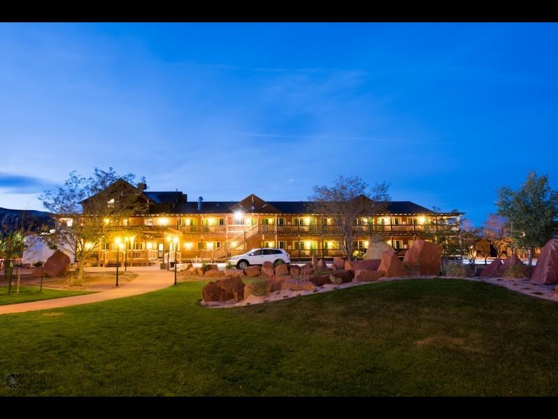 Desert Rose Inn and Cabins